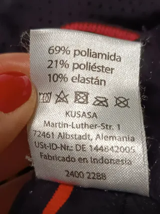 Sujetador deportivo negro y rojo