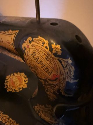 Máquina de coser antigua Wertheim