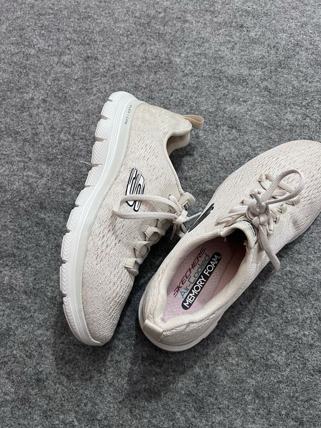 Zapatillas Skechers Flex Lite Beige