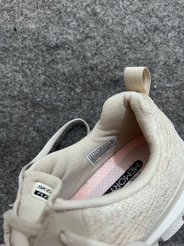 Zapatillas Skechers Flex Lite Beige