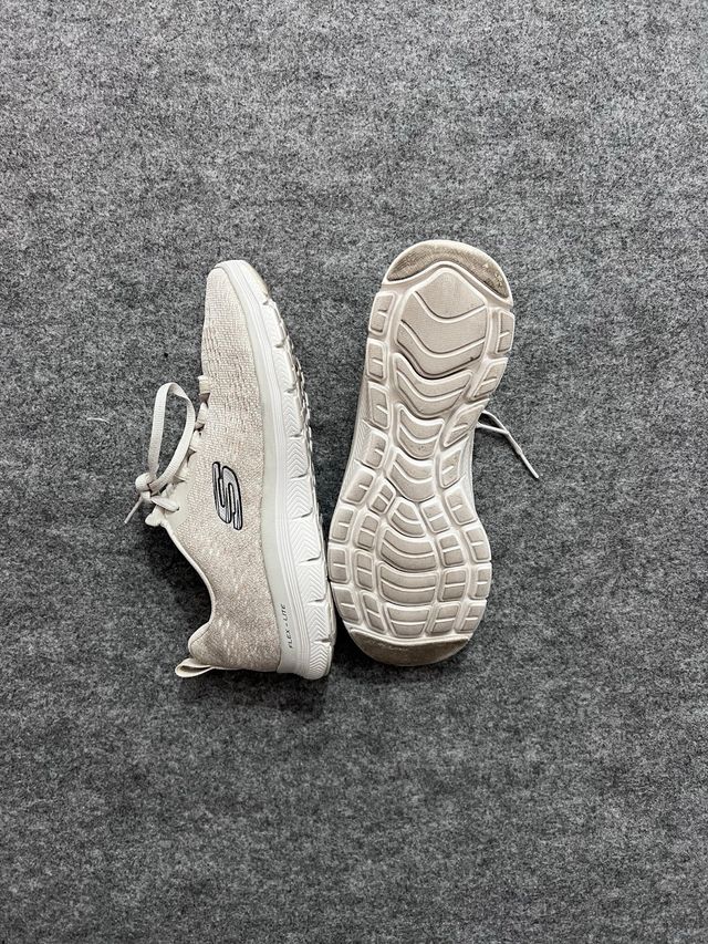 Zapatillas Skechers Flex Lite Beige