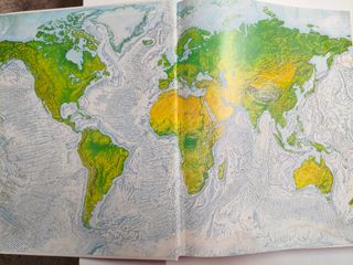 Atlas geográfico universal (Spanish Edition)