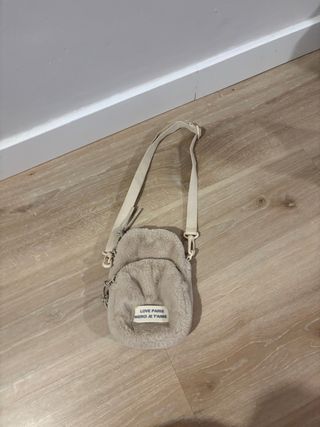 Bolso peluche Zara beige/gris