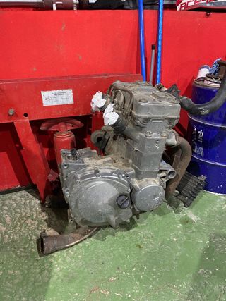 Motor Kawasaki ZZR600