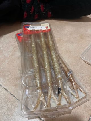 Señuelos de pesca variados