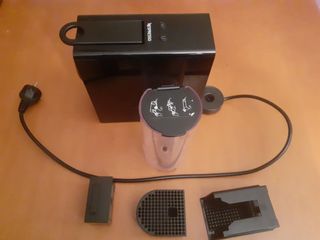 Cafetera Nespresso Krups Essenza Mini