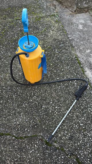 Pompa irroratrice manuale gialla