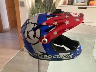 Casco Nitro Circus Descenso Estrellas