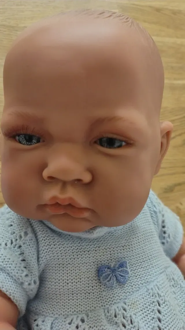 Muñeco bebé realista