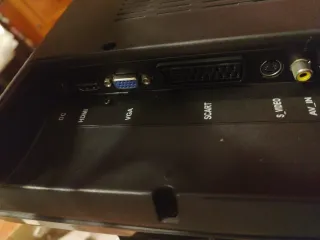 TV Shinelco Negra Modelo TVL 1542 DX-T