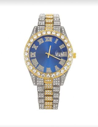 reloj elegante con diamantes