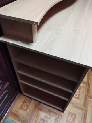 Escritorio madera beige