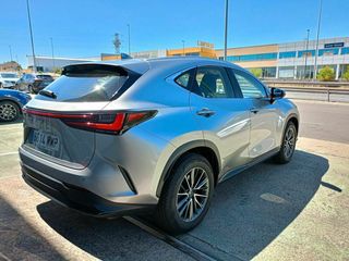 Lexus NX 350h Premium 2WD