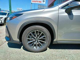 Lexus NX 350h Premium 2WD