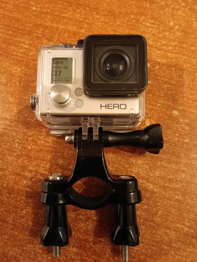 GoPro Hero 3 Cámara de Acción con varios accesorio