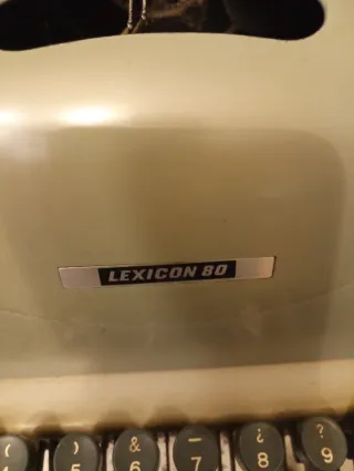 Máquina de escribir Hispano Olivetti Lexicon 80