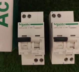 2x Interruptor Schneider Electric IDPN C16 vigi