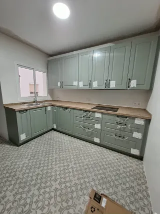 Montador de muebles de cocina armarios en Sevilla.