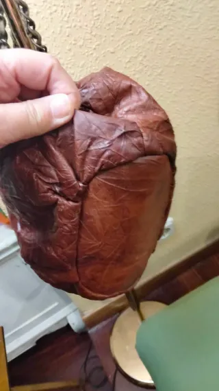 Bolso saco piel marrón