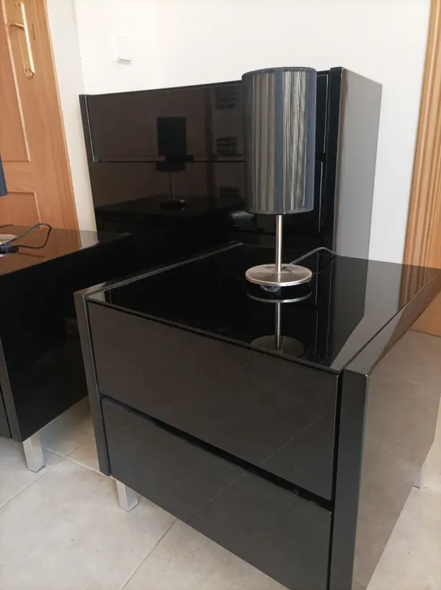 2 Mesitas de noche + cómoda 4 cajones,lacado negro