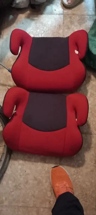 2 Sillas de coche para niños