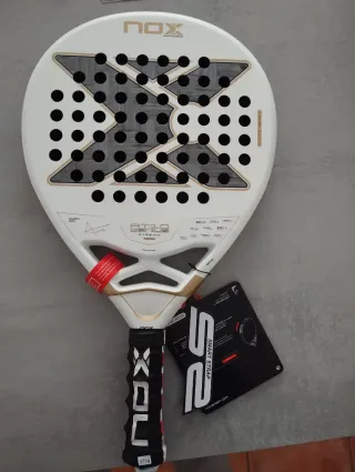 Pala Padel NOX AT10 LUXURY nueva