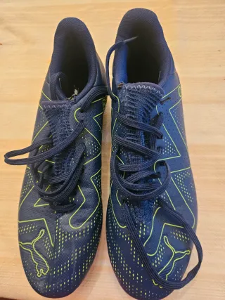 Botas de fútbol Puma aluminio número 40