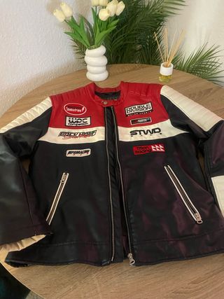 Chaqueta Motera Negra y Roja