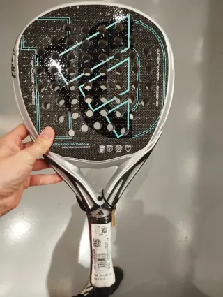 Pala de pádel Adidas legend 2025 nueva