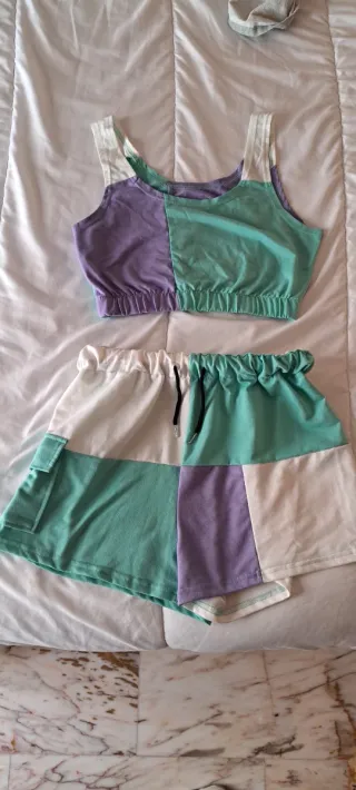 Conjunto Crop Top y Shorts