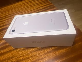 iPhone 7 128GB Plata