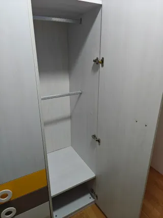 Armario infantil 3 puertas + Cómoda cambiador.