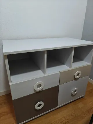Armario infantil 3 puertas + Cómoda cambiador.