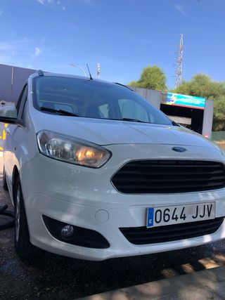 Ford Tourneo Courier 2015