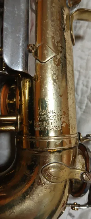 Saxofón Yamaha Yas 25. Sonido espectacular.