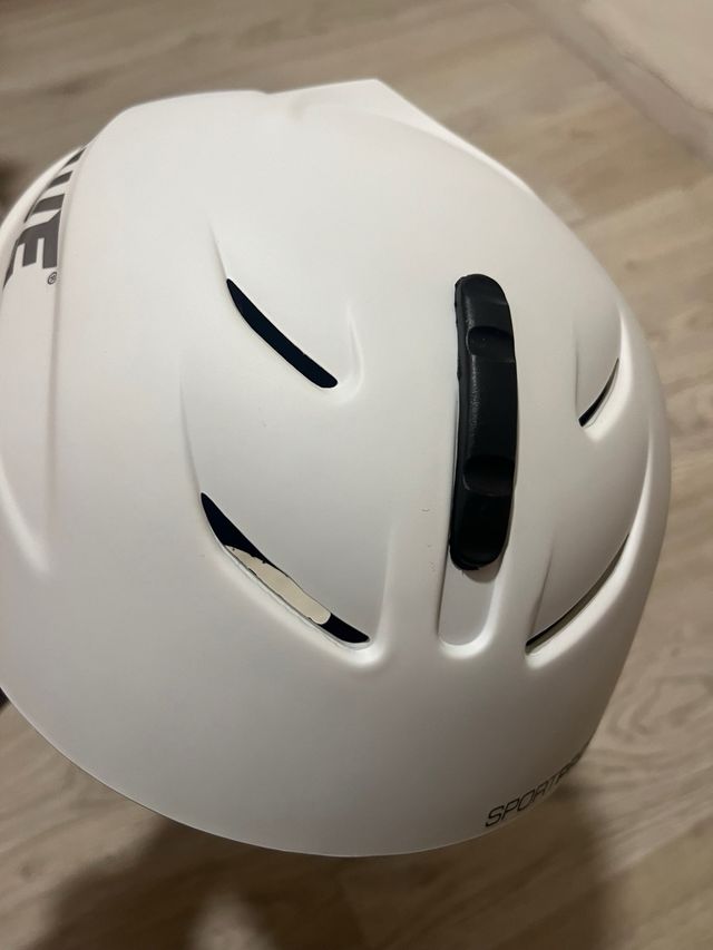 Casco de esquí AWE. Talla 52-56cm