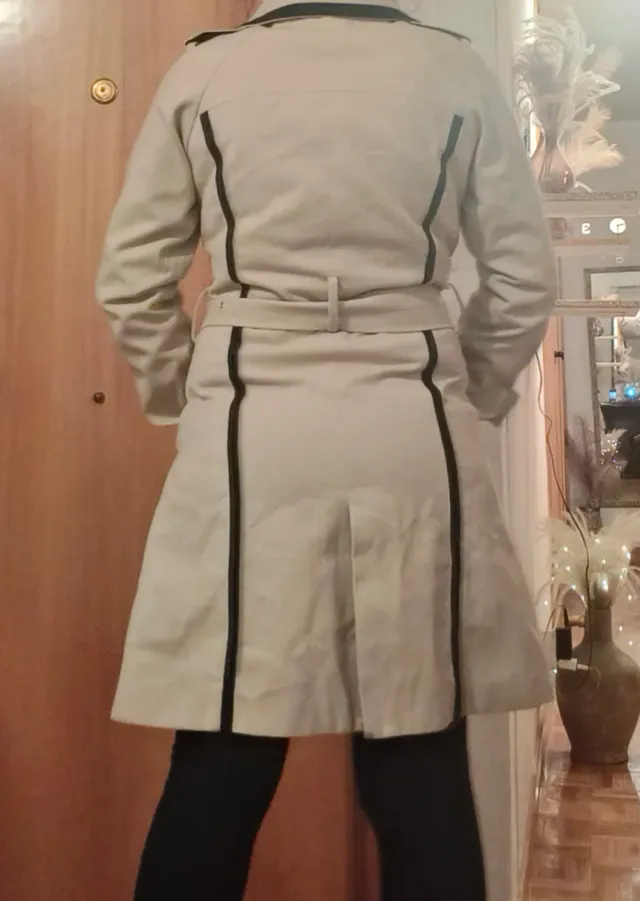 Gabardina Kling Beige y Negra Mujer