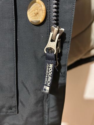 Parka Woolrich azul oscuro  Talla M