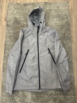 Chaqueta H&M gris impermeable - S