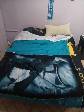 Cama Matrimonial con Diseño