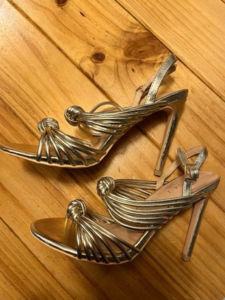 Sandalias tacón doradas Morgan