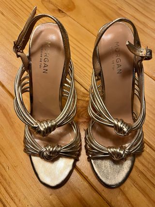 Sandalias tacón doradas Morgan