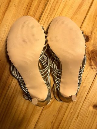 Sandalias tacón doradas Morgan