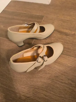 Zapatos Flamenco Piel Dos Correas Beige. N 30