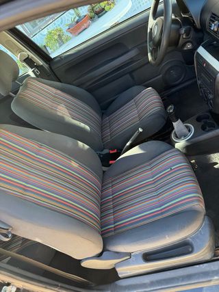 Volkswagen Fox 1.4 Tdi Pegatina B