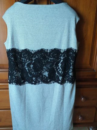 Vestido elegante con encaje negro