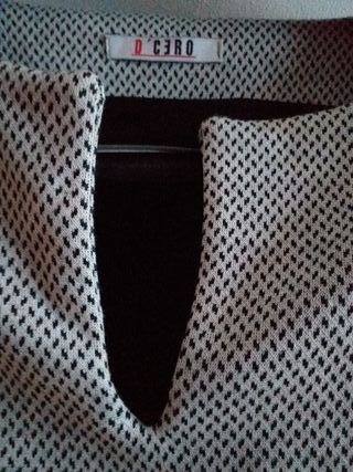 Vestido elegante con encaje negro