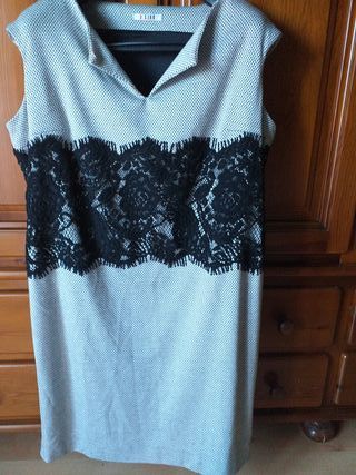 Vestido elegante con encaje negro