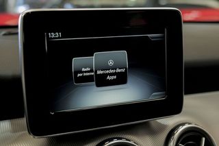 Mercedes GLA MERCEDES-BENZ  GLA 200 d Urban