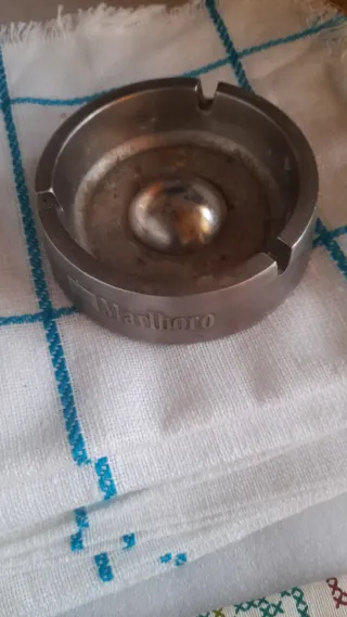 Cenicero Metal Marlboro